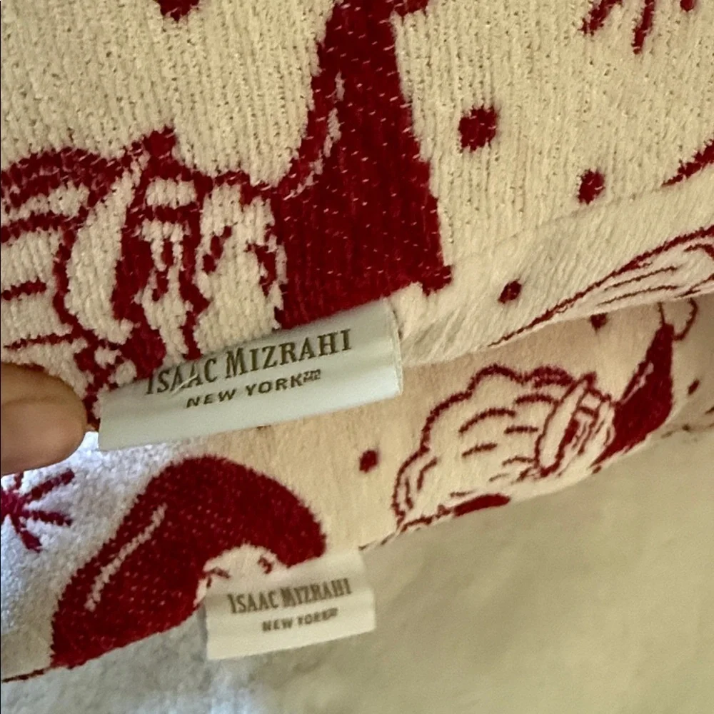🎅🏻Isaac Mizrahi Christmas Santa set of two decorative pillows 🎅🏻